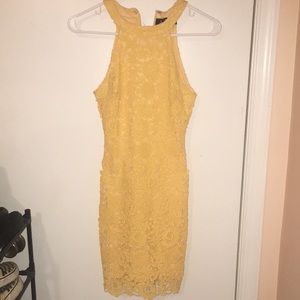 Yellow dress with a lace/floral touch